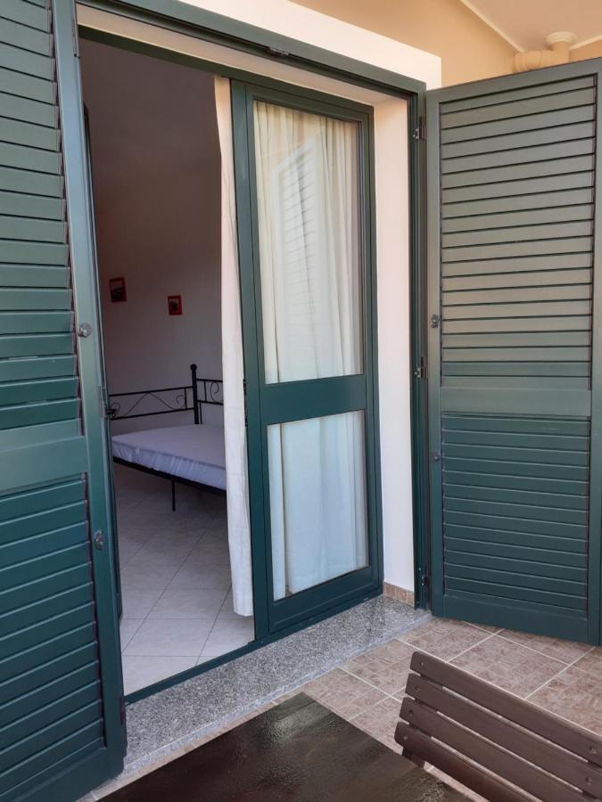 B&B Marzo '51 Villasimius Eksteriør billede